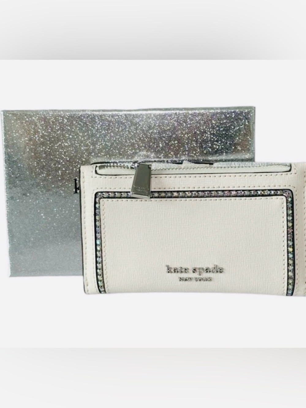 NWT Kate Spade White Wallet with Silver accents. Includes gift 🎁 box - Picture 8 of 8